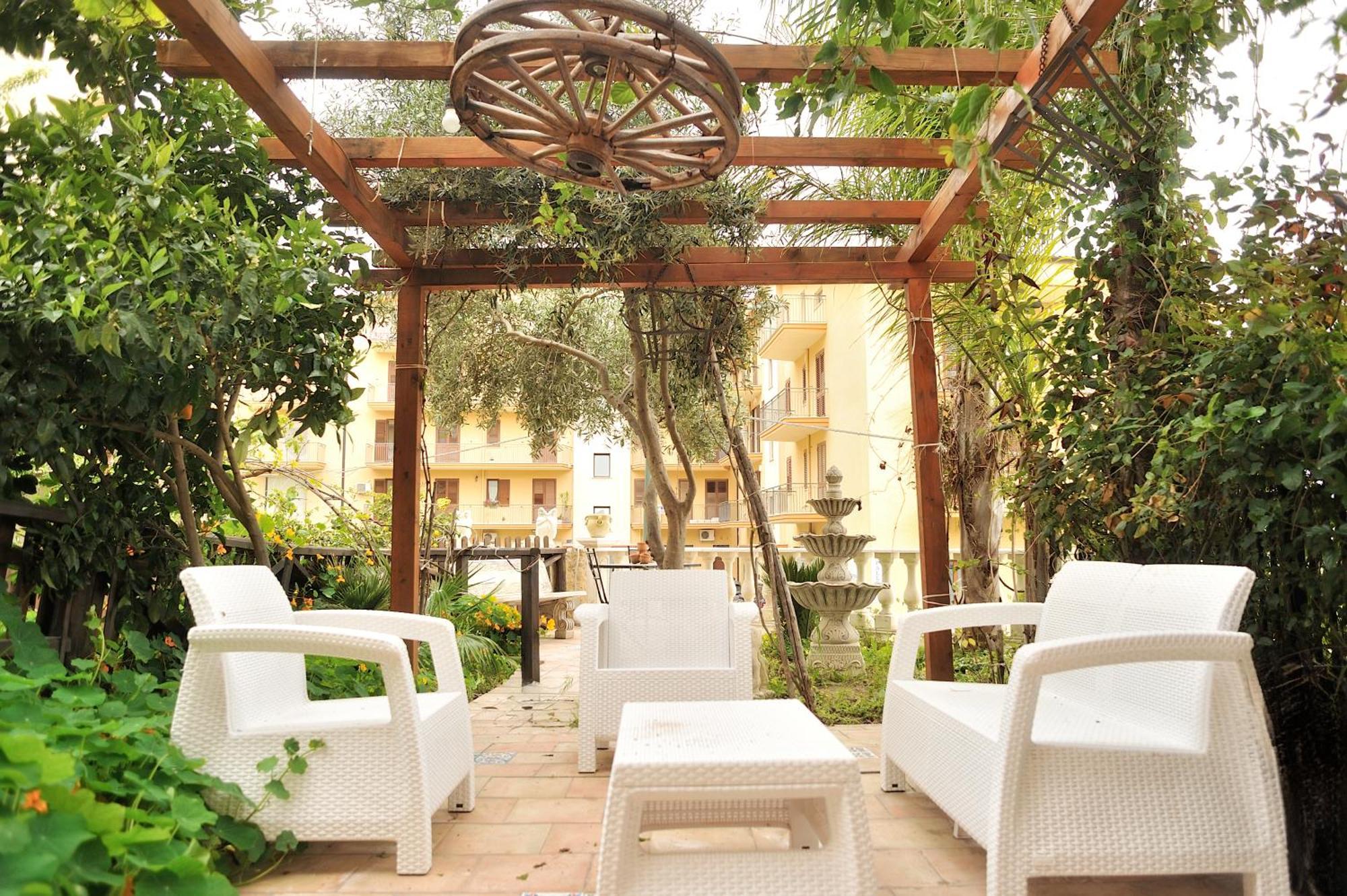 Hotel Elsa Cori Me Favara Esterno foto